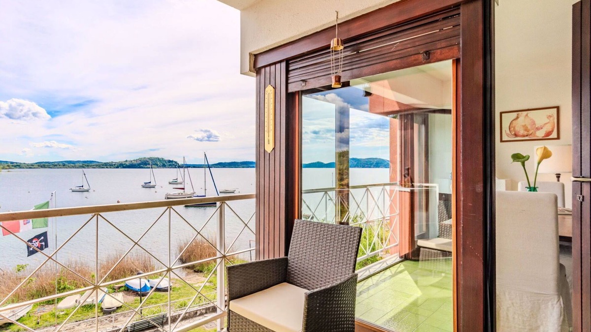 Monvalle Apartment | Lovely apartment for 5 guests with WIFI, pool, TV, balcony and pets allowed
