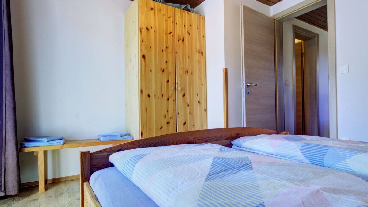 Bohinjska Bistrica Apartment | Lovely apartment for 10 guests with WIFI, TV, balcony, pets allowed, panoramic view and parking