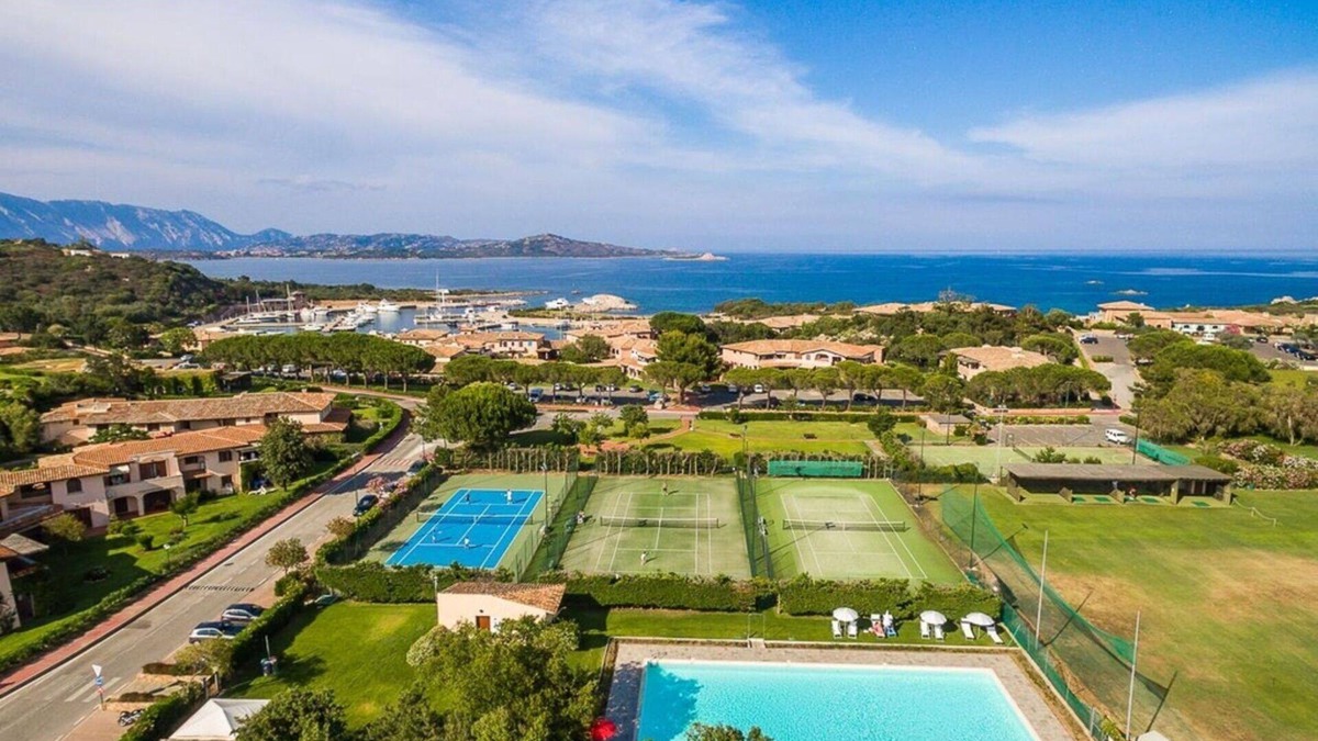 Puntaldia House | Lovely apartment in villa for 8 guests with A/C, pool, TV and terrace
