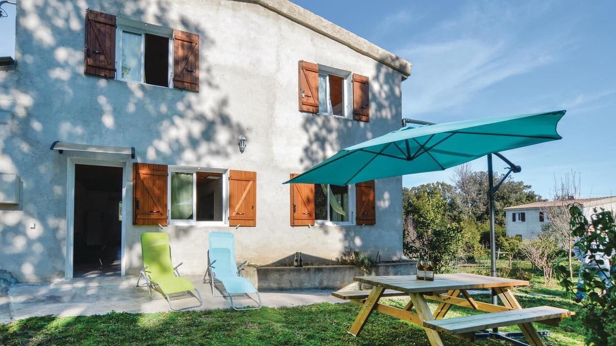 Cervione Apartment | Lovely apartment in Cervione