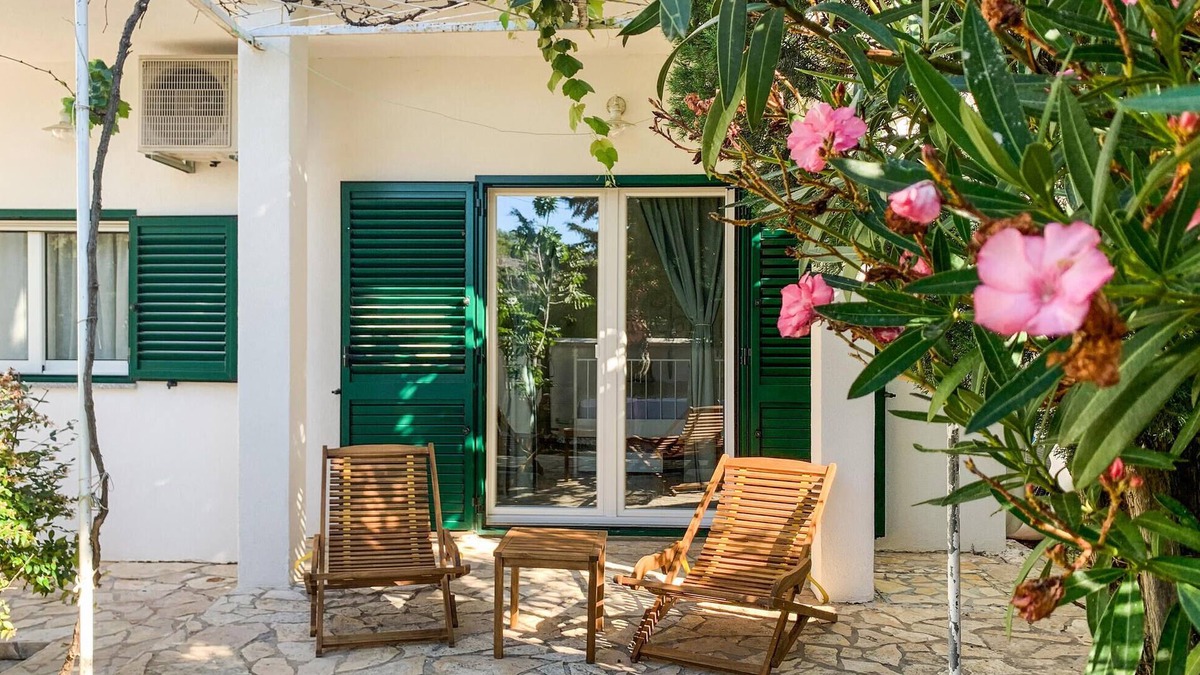 Cesarica Apartment | Lovely apartment in Cesarica with WiFi