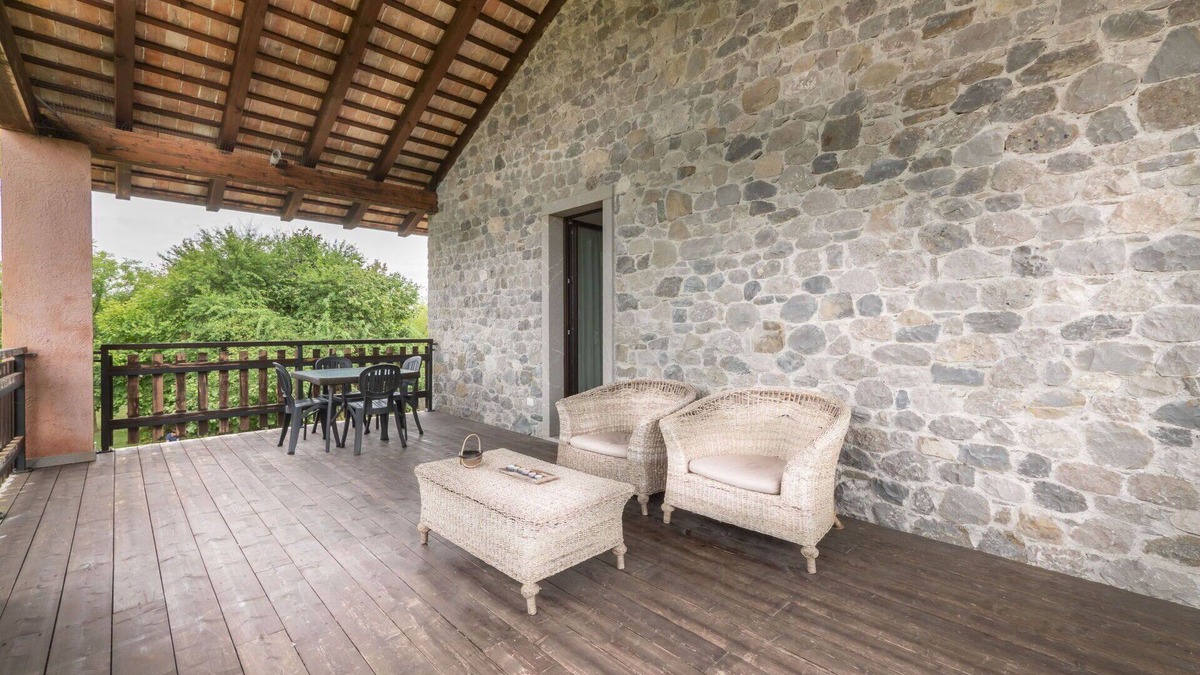 Povoletto House | Lovely apartment in villa for 4 people with A/C, WIFI, pool, TV, terrace and pets allowed