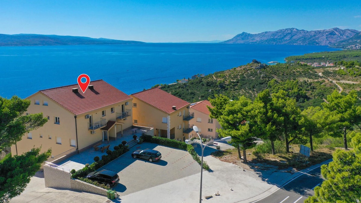 Bratus Apartment | Lovely apartment in Krvavica