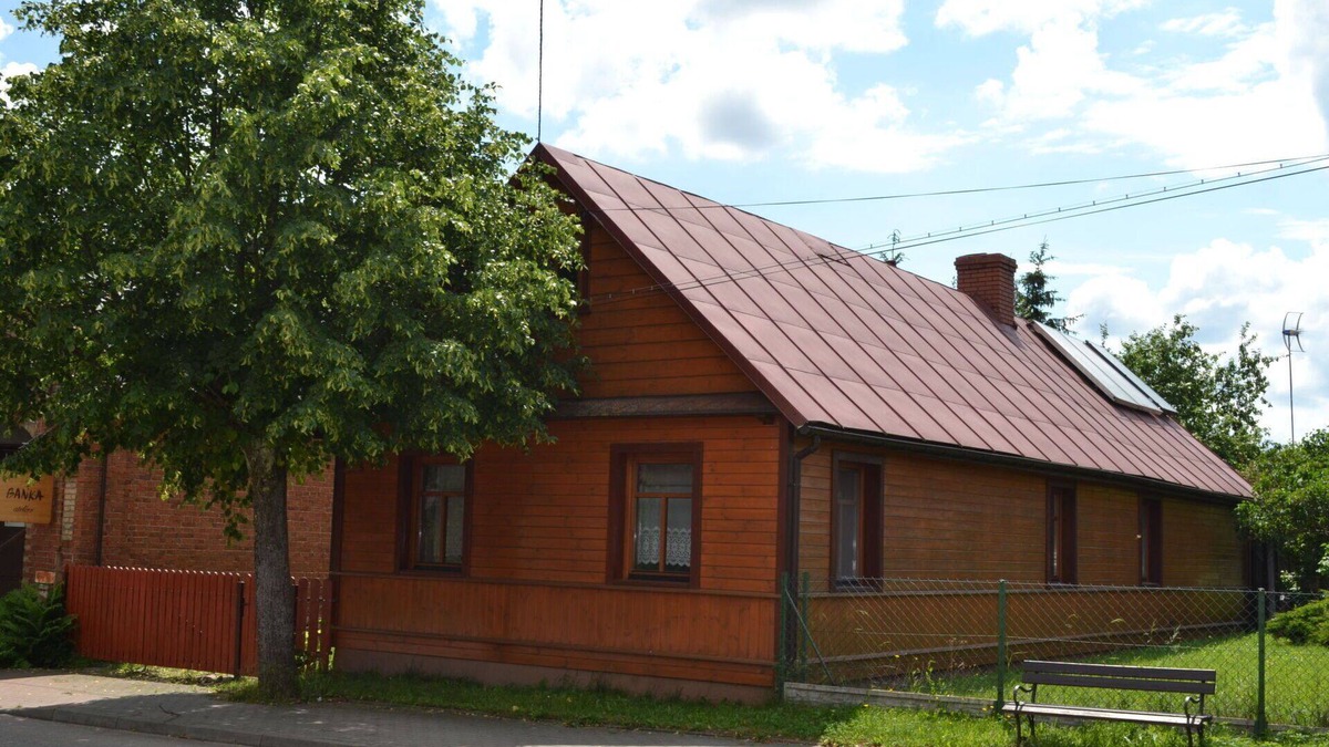 Bialowieza House | Lovely apartment in villa for 8 guests with A/C, TV, terrace and pets allowed