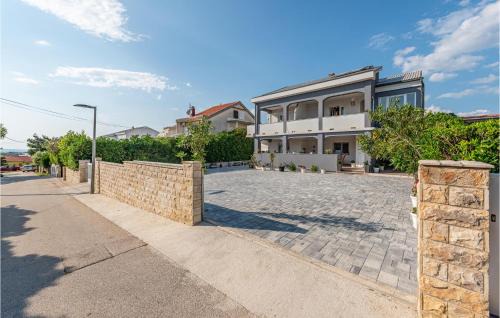 Povljana Apartment | Lovely Apartment In Povljana With Wifi