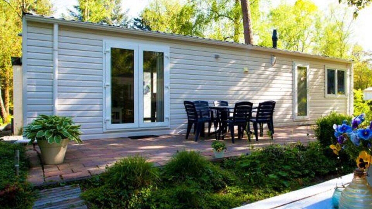 Schaarsbergen House | Lovely apartment in villa for 4 guests with WIFI, pool, TV and terrace