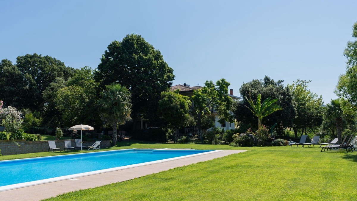 Bolsena Villa | Lovely apartment in villa for 6 guests with WIFI, pool, TV, terrace and parking