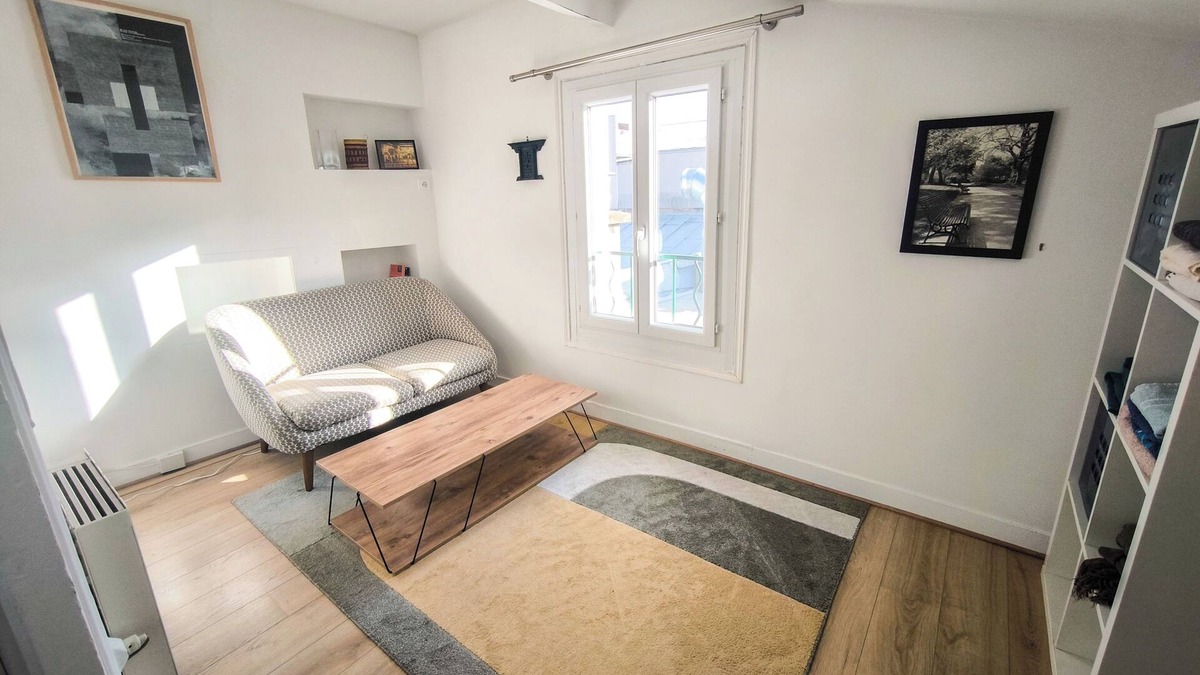 Quartier Sainte-Marguerite Apartment | Lovely apartment on the Parisian rooftops