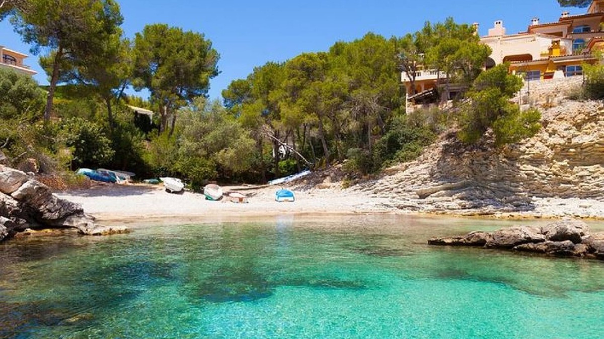 Peguera Apartment | Lovely apartment with pool in stunning privileged location near pretty cove