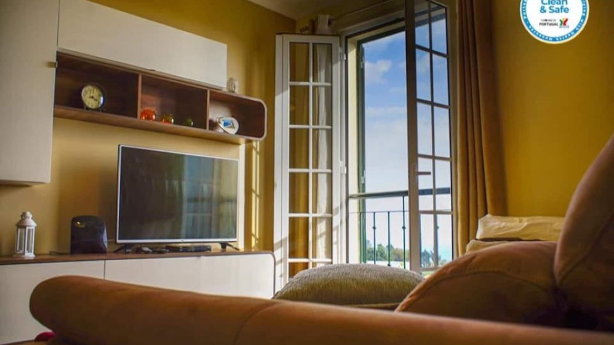 Sao Pedro Apartment | lovely apartment with sea view in quiet area of Funchal