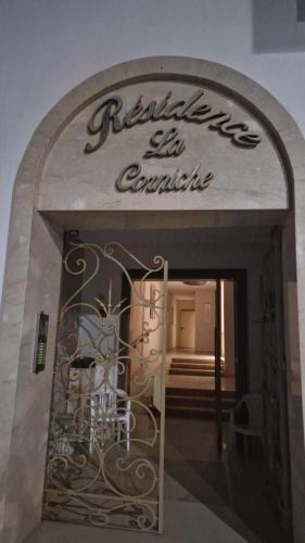 Miramar Apartment | Lovely Appart, terrace, opposite the beach