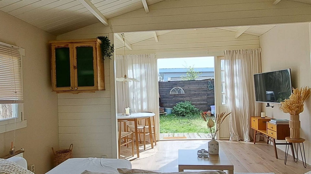 Hoek van Holland Ski Chalet | Lovely beach house near the sea