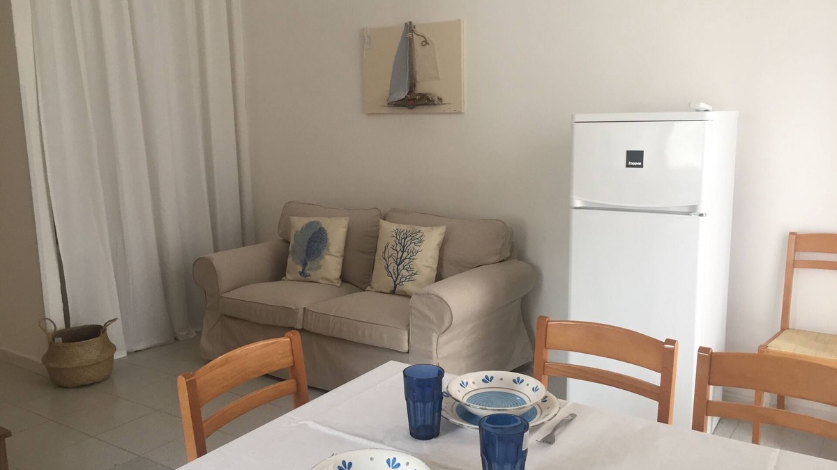 Bosa Marina House | Lovely beach house 150 meters from the beach in Bosa Marina