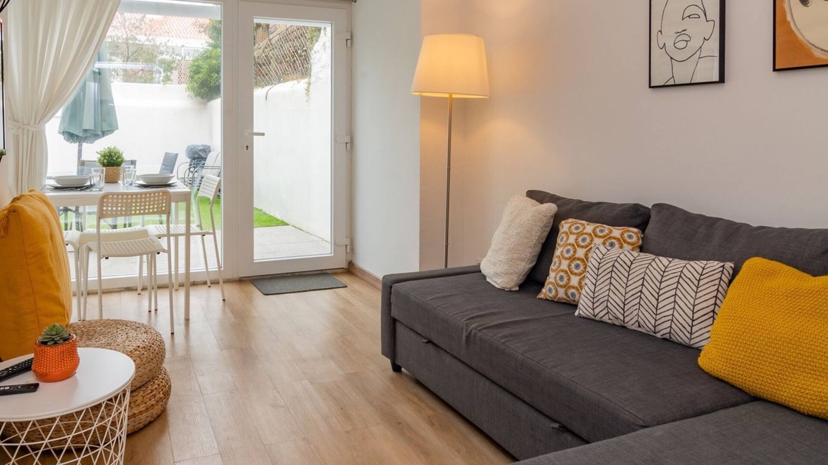 Santa Engracia Apartment | Lovely & Bright Family Flat W/Patio