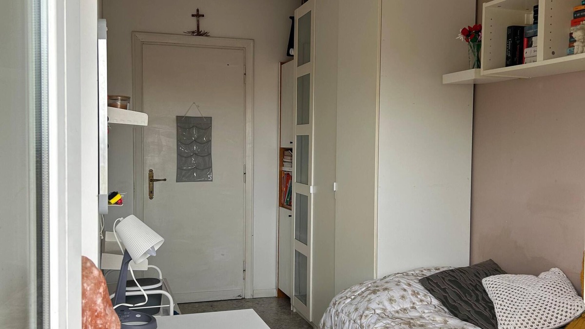 Ciampino House | Lovely bright little room