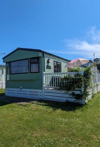 Swanage Resort | LOVELY BRIGHT MODERN CARAVAN SWANAGE on PEACEFUL AND TRANQUIL HOLIDAY PARK
