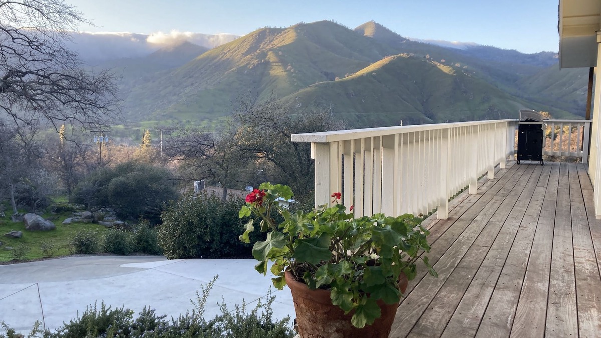 Three Rivers House | Lovely Canyon View Home at Sequoia with an EV charger on the property