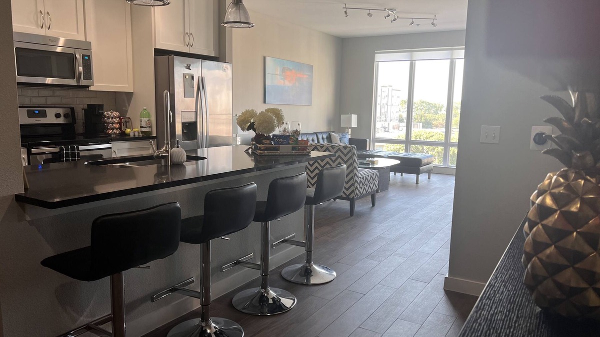Park Cities Condo | Lovely Casa Bonita 2BR/2B Condo at SMU, Dallas