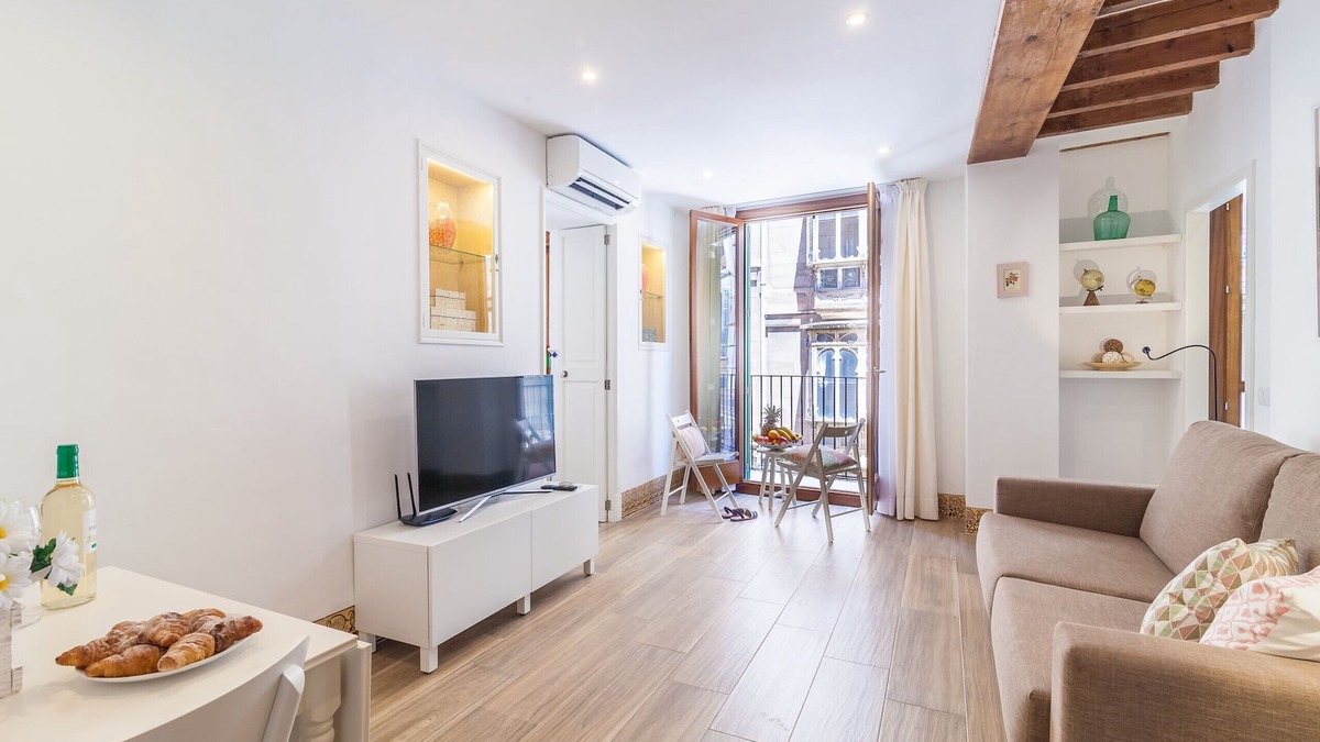 Old Town Apartment | Lovely Central Apartment Can Boss TI Cala Formentor