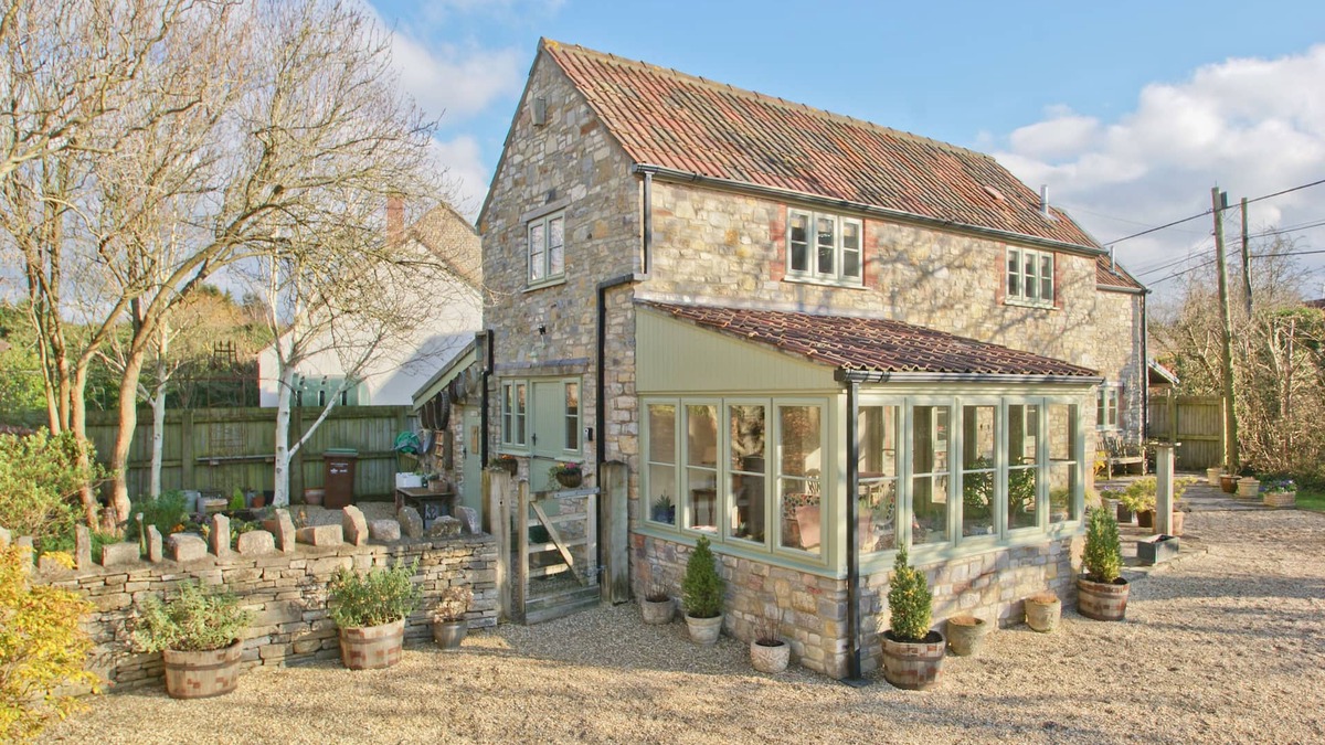 Wells Cottage | Lovely Character Cottage With Stunning Countryside Walks