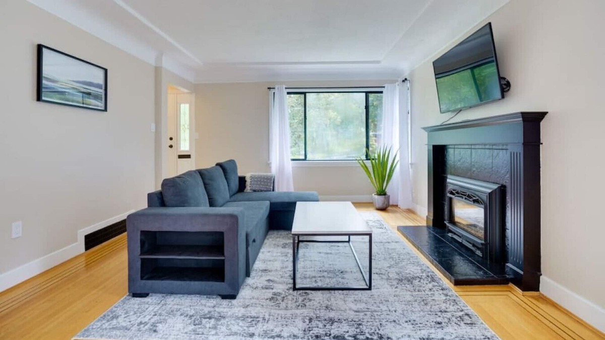 Riley Park-Little Mountain House | Lovely City Centre Cambie Home in Vancouver