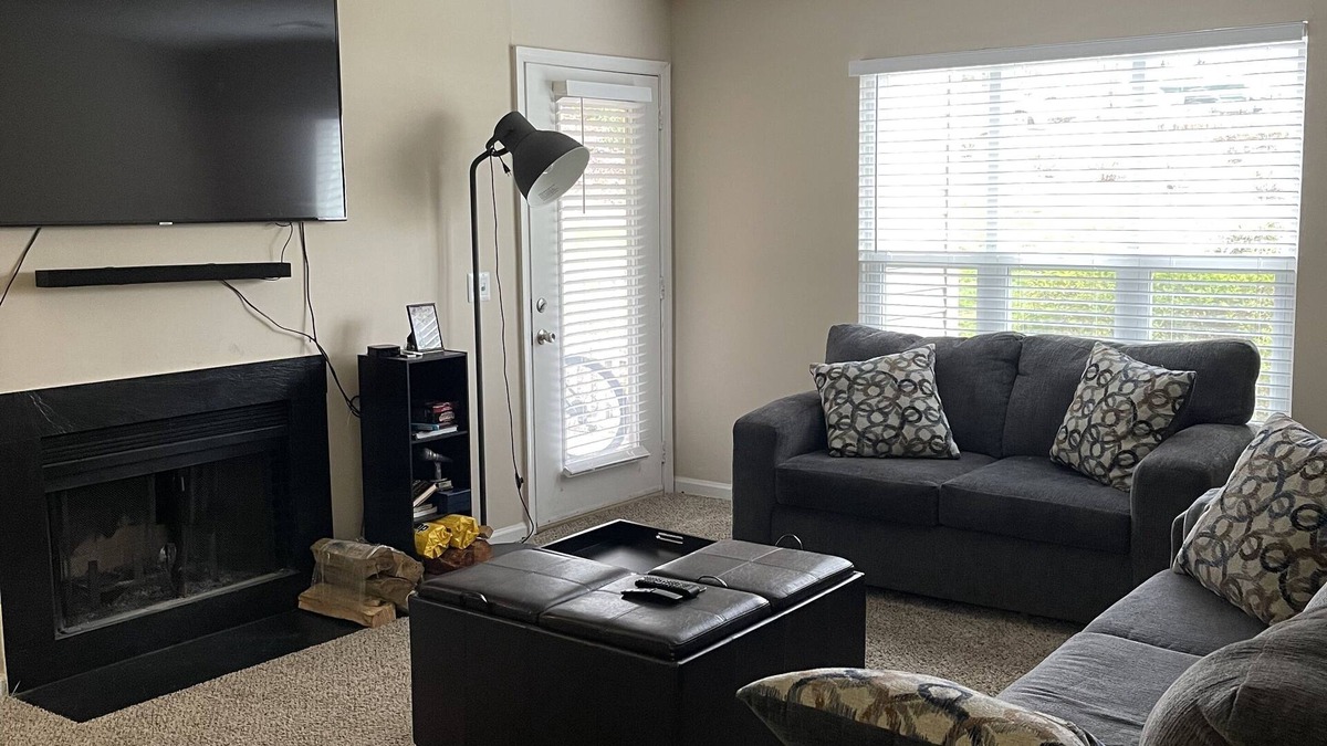 Woodcroft Apartment | Lovely City of Medicine 1 Bedroom - 12 minutes to UNC Chapel Hill
