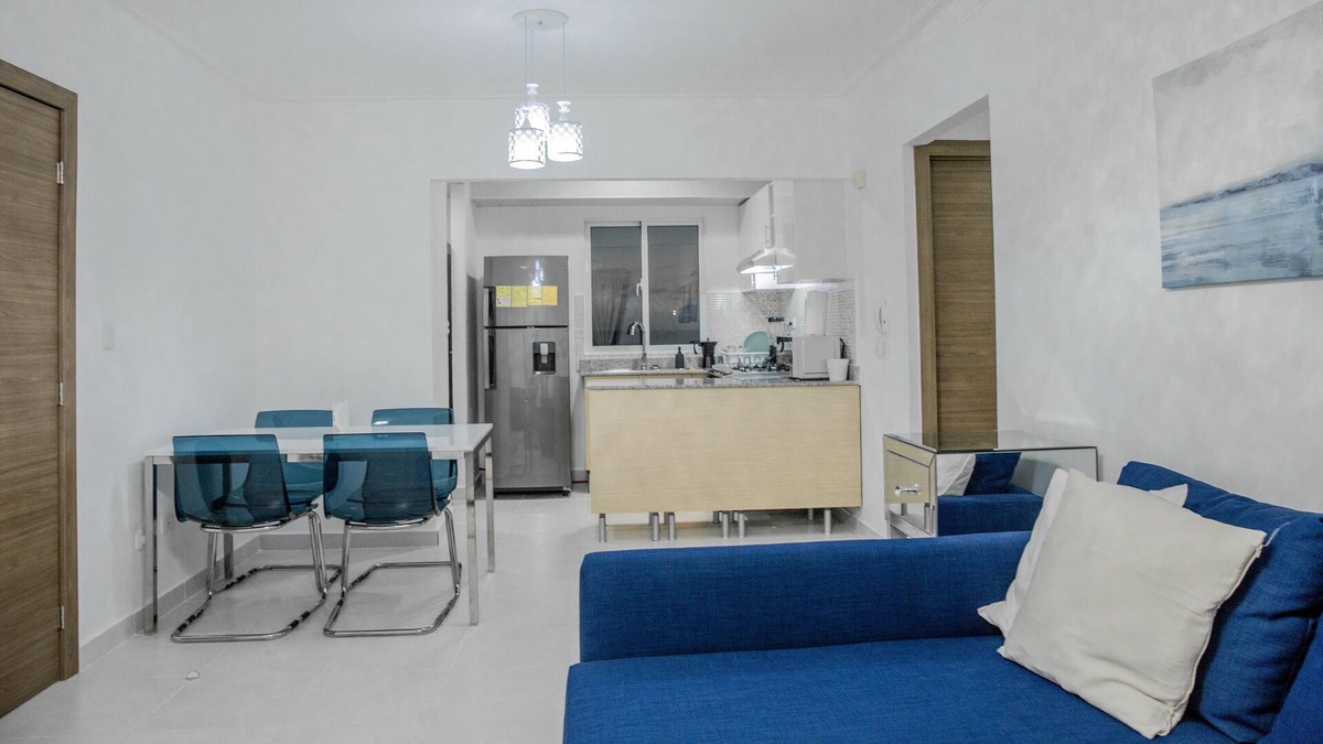 Los Frailes Condo | Lovely condo 10 mins from airport 15 from beach