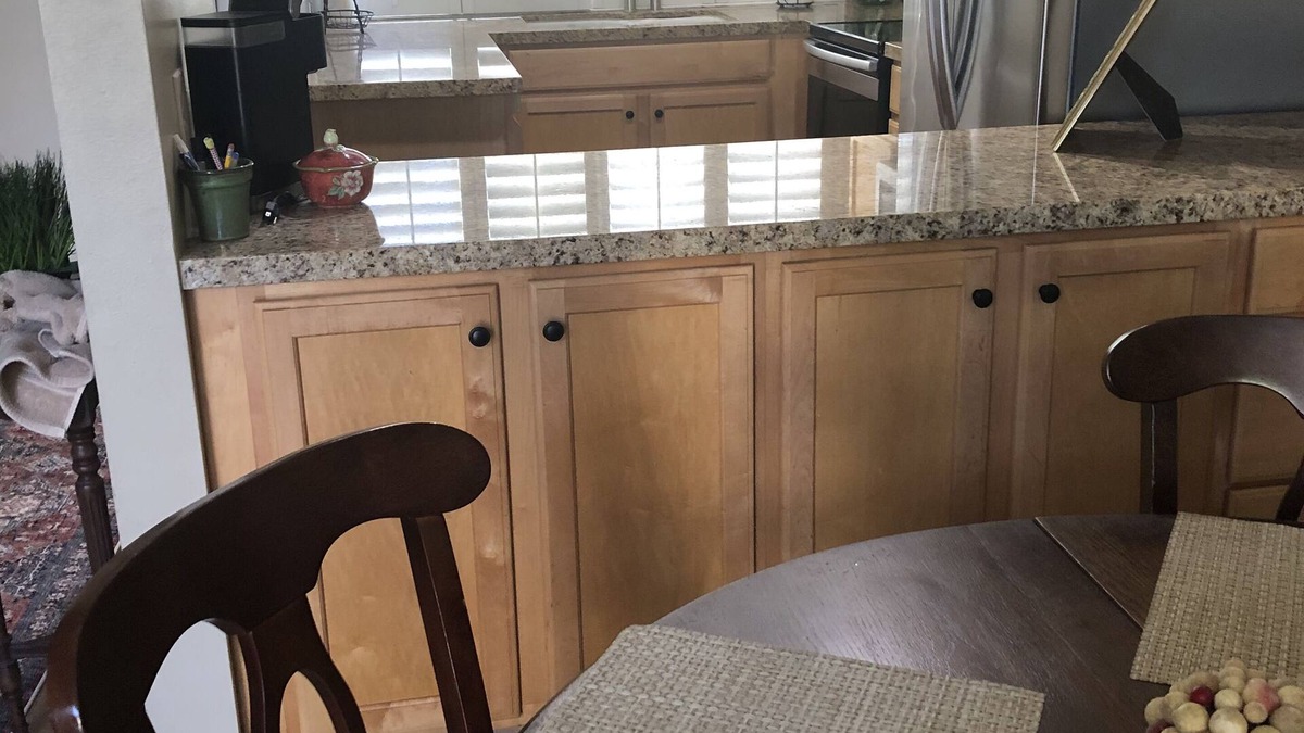 Carpinteria Condo | Lovely condo walking distance to Carpinteria beach and downtown.