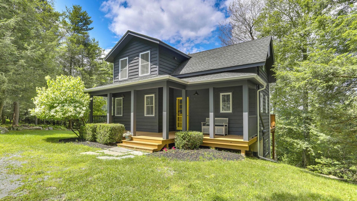 Narrowsburg Cottage | Lovely Country Retreat, 4 Mi to Dtwn Narrowsburg!