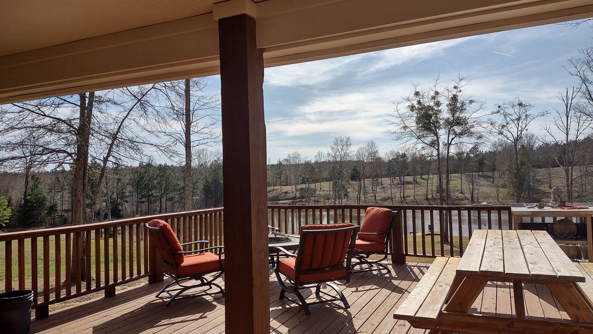 Grady Cabin | Lovely country setting on 40+ acres of private land.