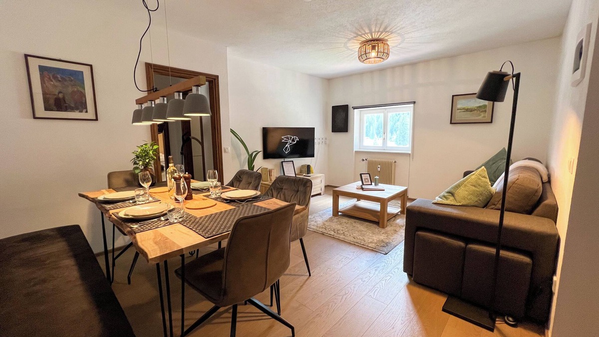 Campitello di Fassa Apartment | Lovely, cozy apartment 2 min ski lift walk