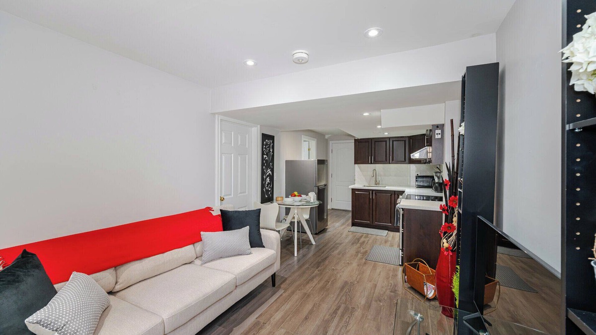 Brampton Apartment | Lovely Cozy Private Appartment