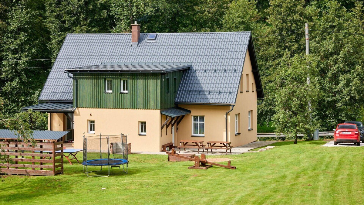 Rudnik Apartment | Lovely apartment for 5 guests with WIFI, TV, patio and panoramic view
