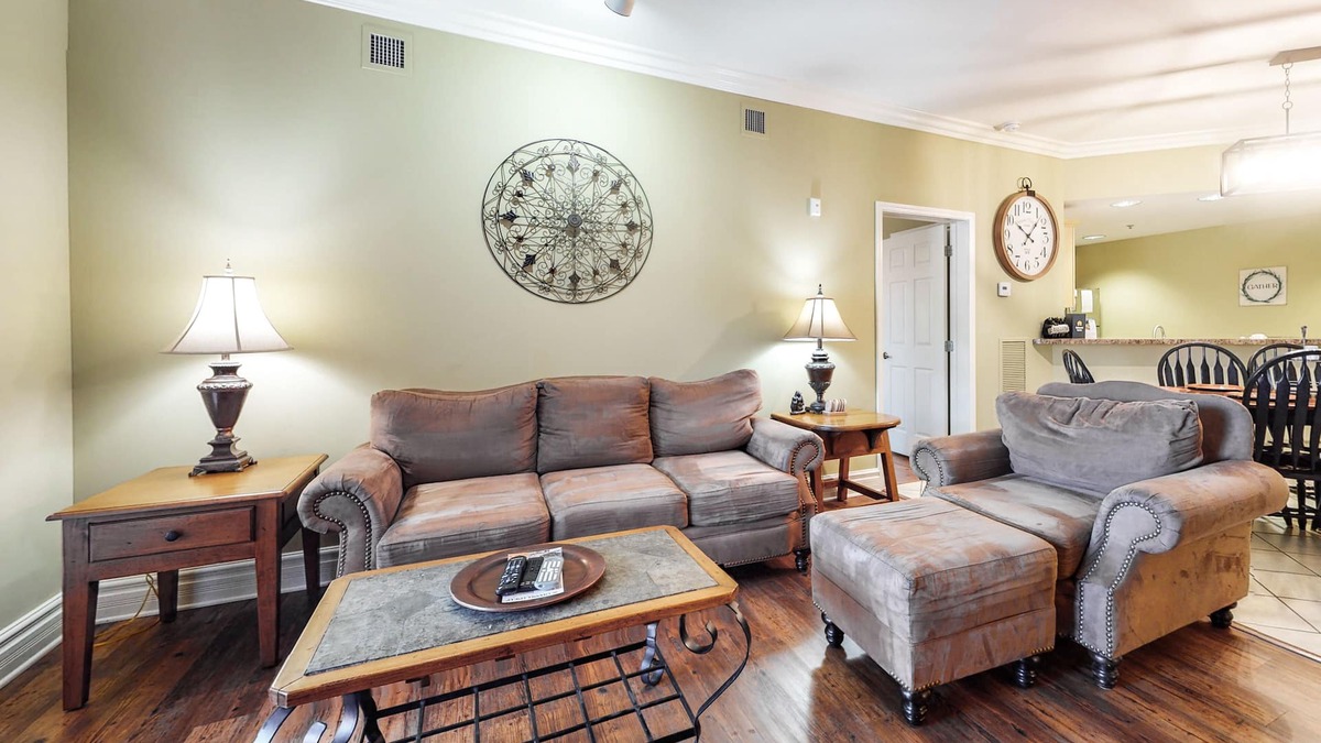 Gatlinburg Condo | Lovely downtown condo w/free attraction tickets & fitness room -walk everywhere
