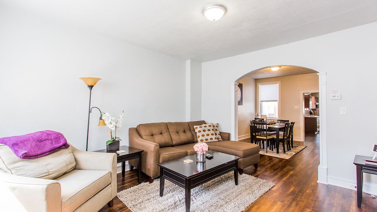 Lancaster House | Lovely Downtown Townhome