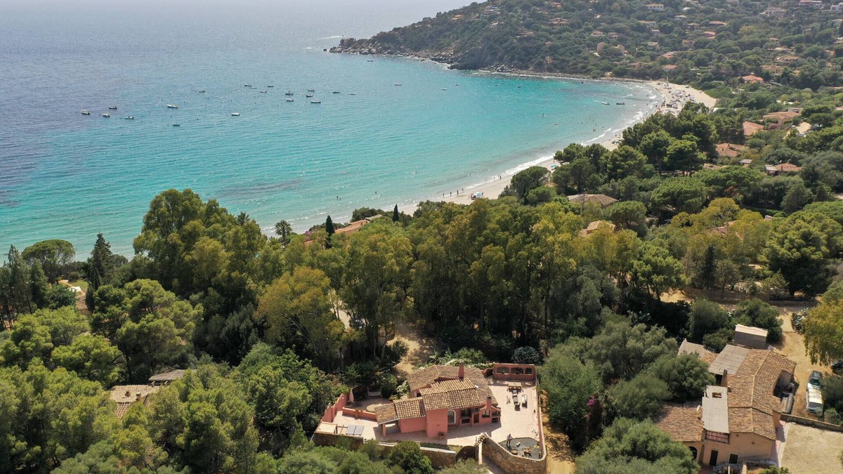 Torre delle Stelle Villa | Lovely Five Bedroom Villa Steps from Beach with Hot Tub!
