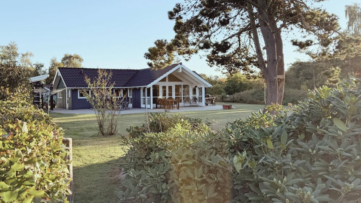 Dannemare House | Lovely Holiday Home near Hummingen Beach!