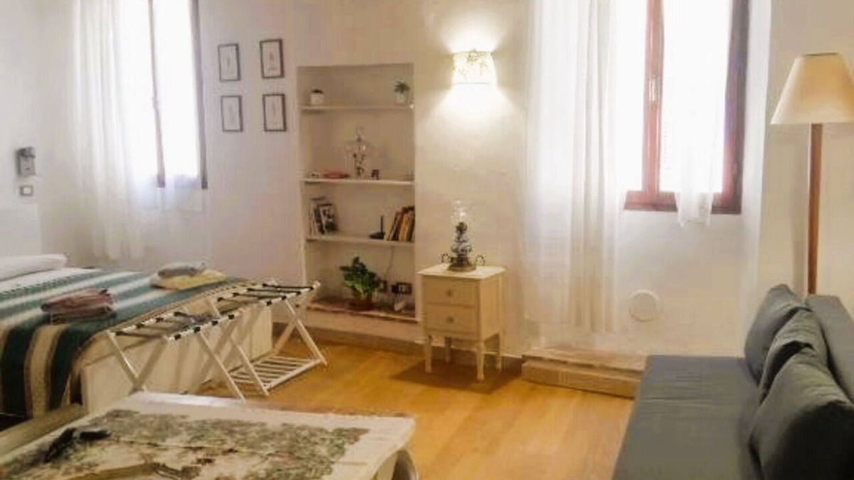Buonconvento Apartment | "Lovely Home" Cozy vacation home with Wi Fi and space in the house for bikes.