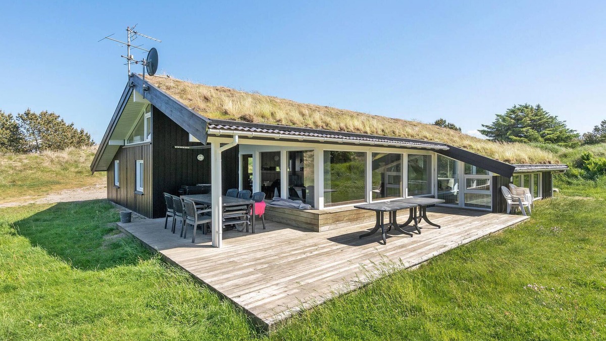 Blokhus House | Lovely home in Blokhus with sauna