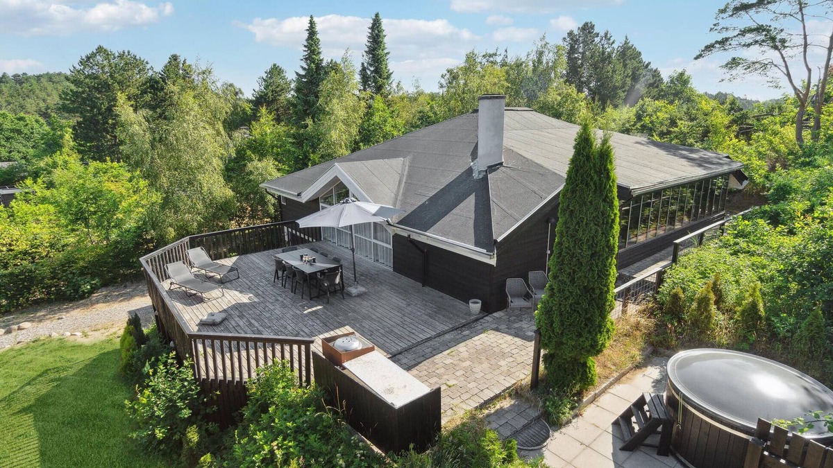 Handrup Strand House | Lovely home in Ebeltoft with sauna