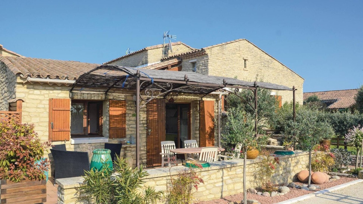 Gordes House | Lovely home in Gordes with kitchen