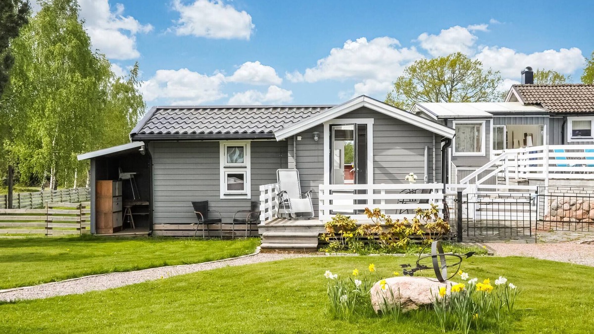 Hammaro House | Lovely home in Hammarö with lake view