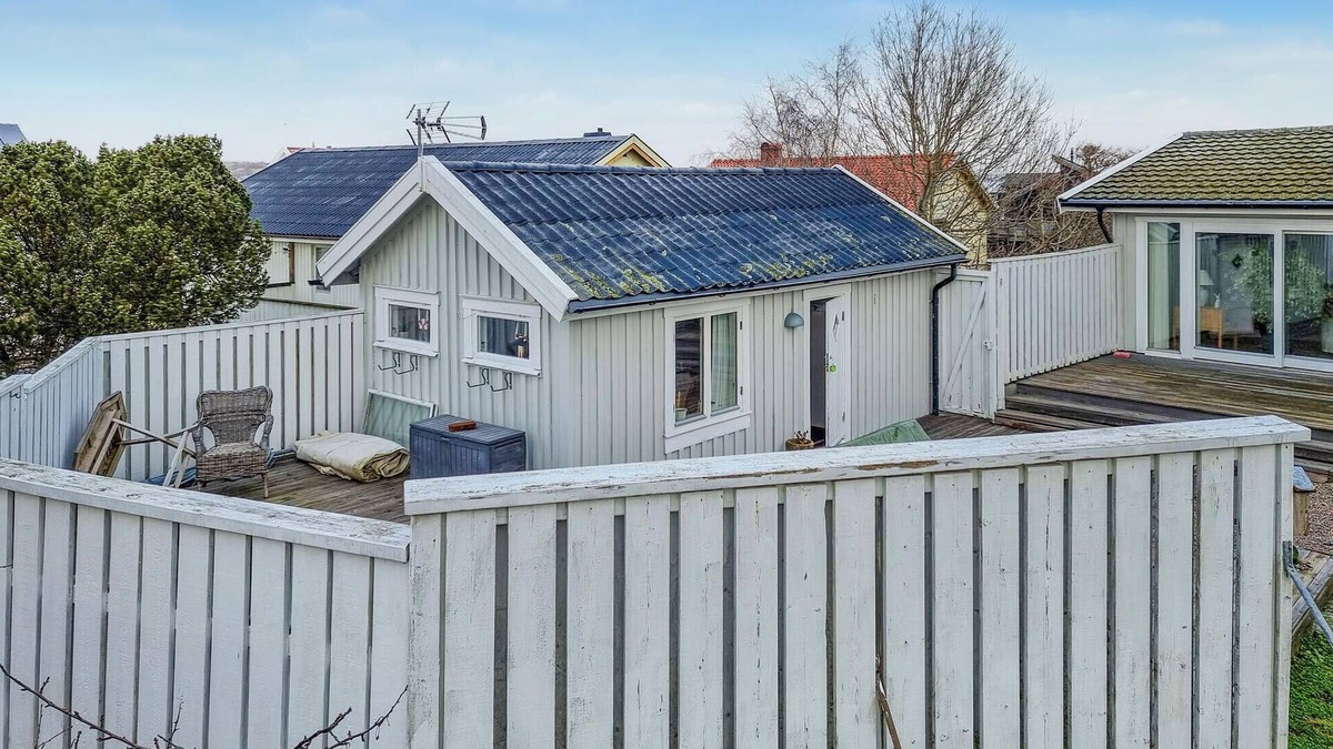 Hono House | Lovely home in Hönö with harbor view