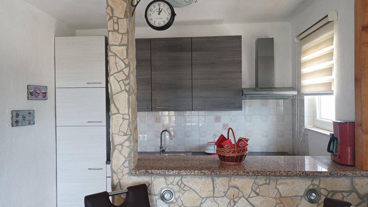 Plano House | Lovely home in Kastel Stafilic