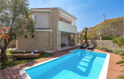Kolanjski Gajac House | Lovely Home In Kolanjski Gajac With Wifi