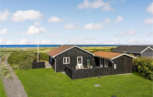 Logstor House | Lovely Home In Løgstør With Kitchen