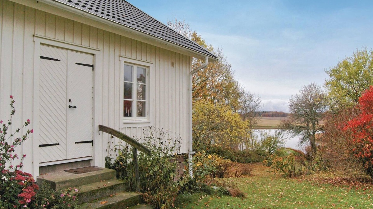 Mellerud House | Lovely home in Mellerud with kitchen