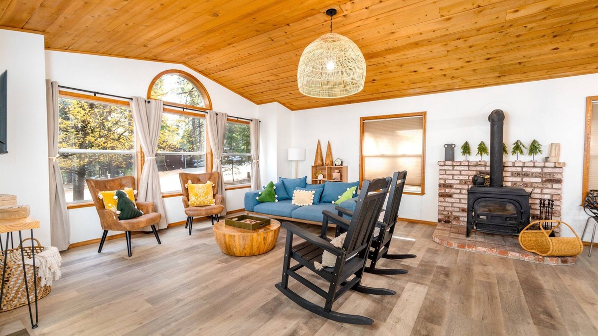 Placerville House | Lovely Home in Pollock Pines with Hot Tub