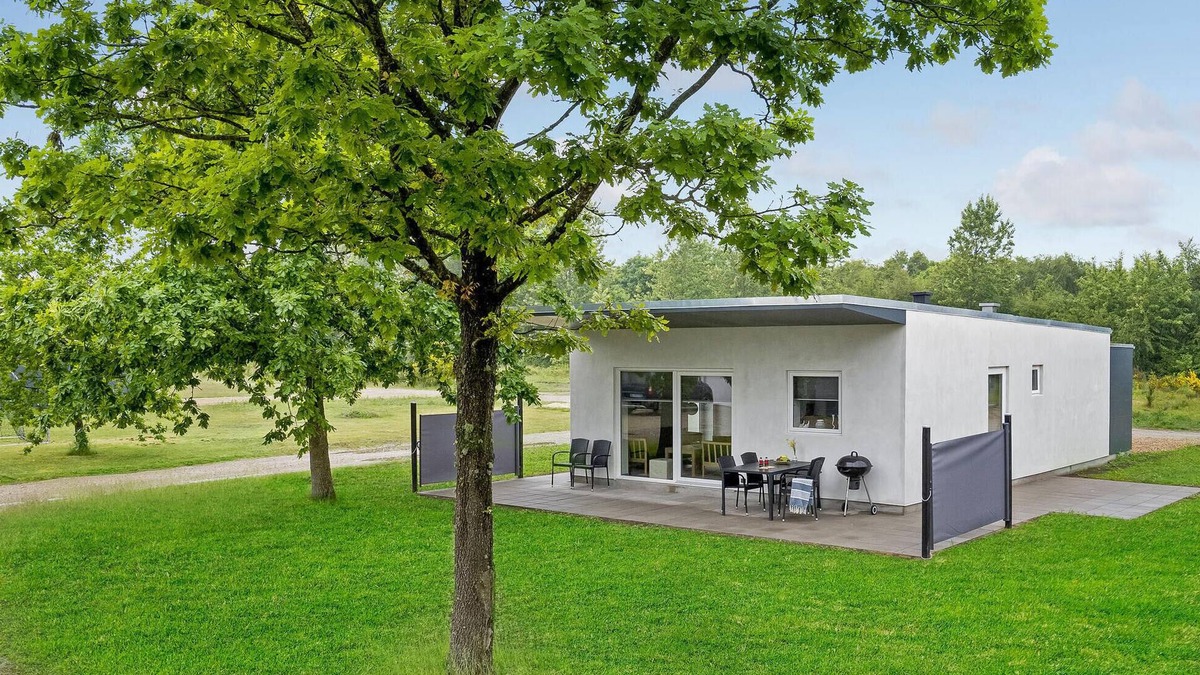 Ringkobing House | Lovely home in Ringkøbing with kitchen