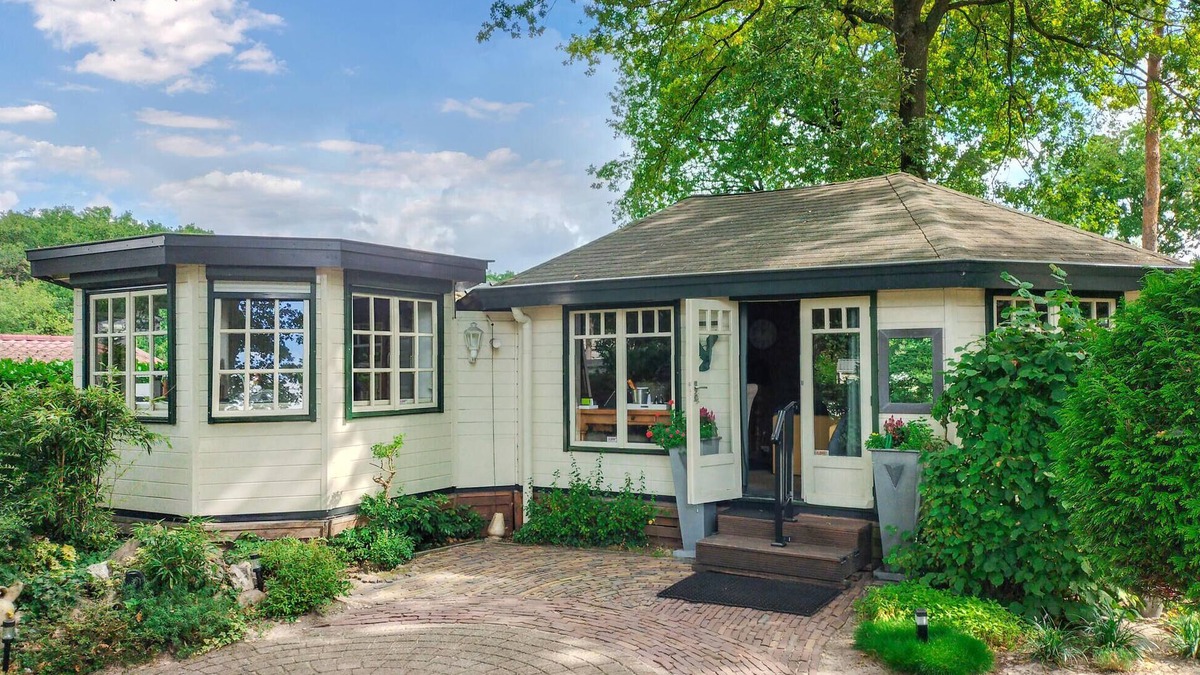 Rucphen House | Lovely home in Rucphen with heated swimming pool